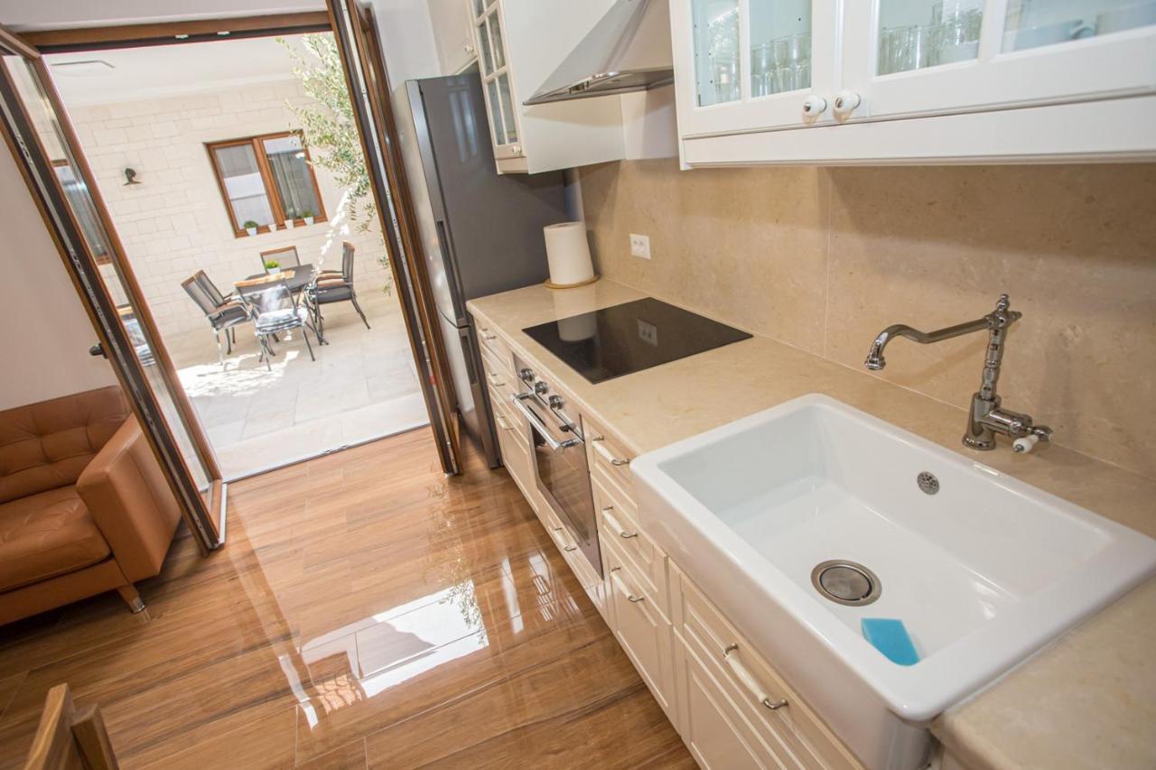 Holiday Home Camellia Poreč Buitenkant foto