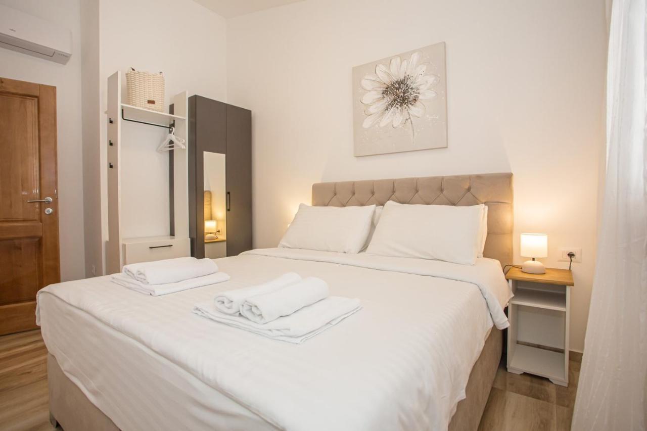 Holiday Home Camellia Poreč Buitenkant foto