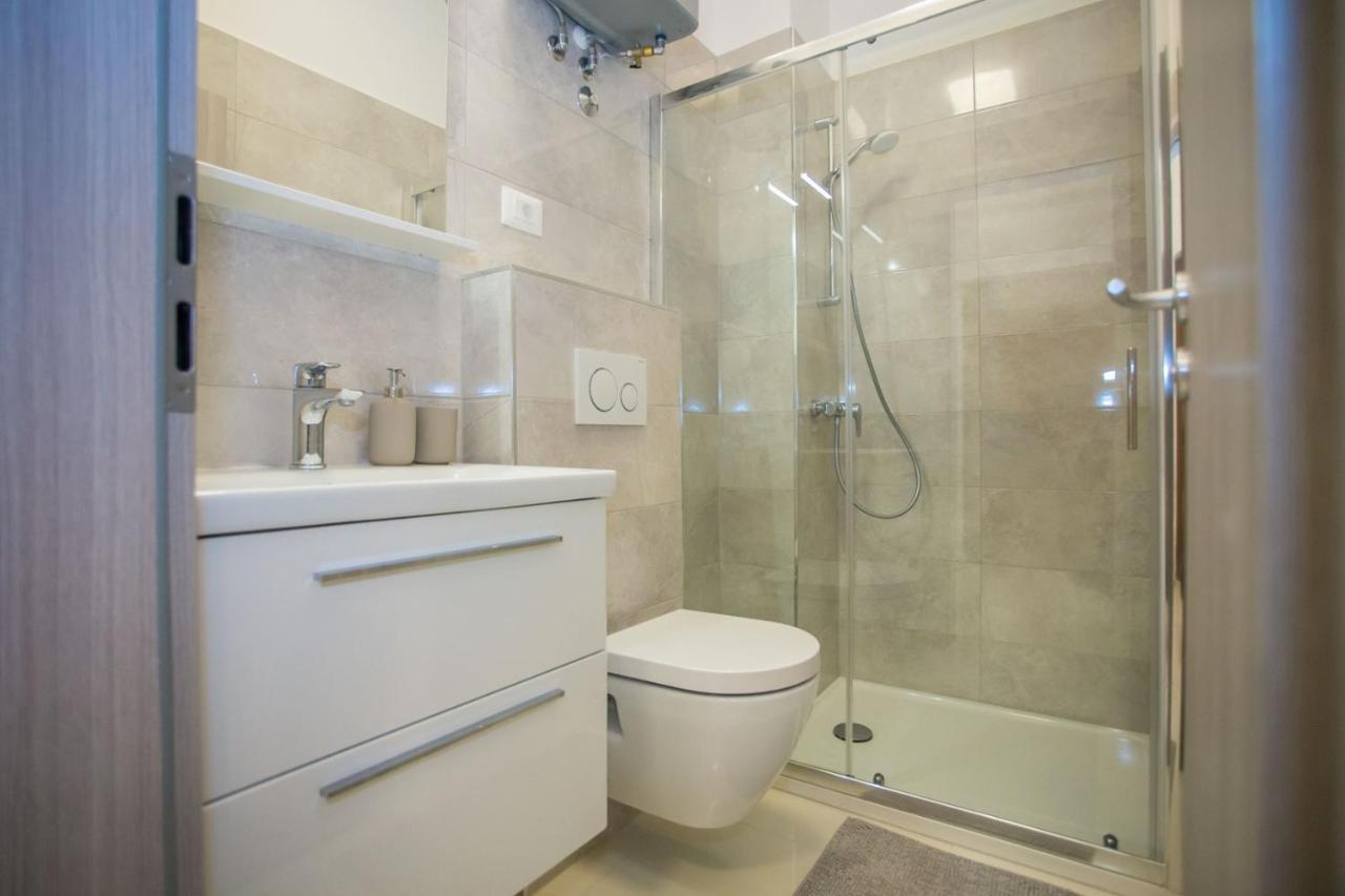 Holiday Home Camellia Poreč Buitenkant foto