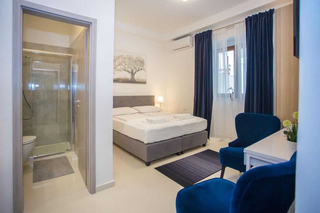 Holiday Home Camellia Poreč Buitenkant foto