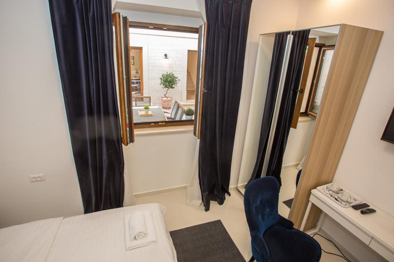 Holiday Home Camellia Poreč Buitenkant foto