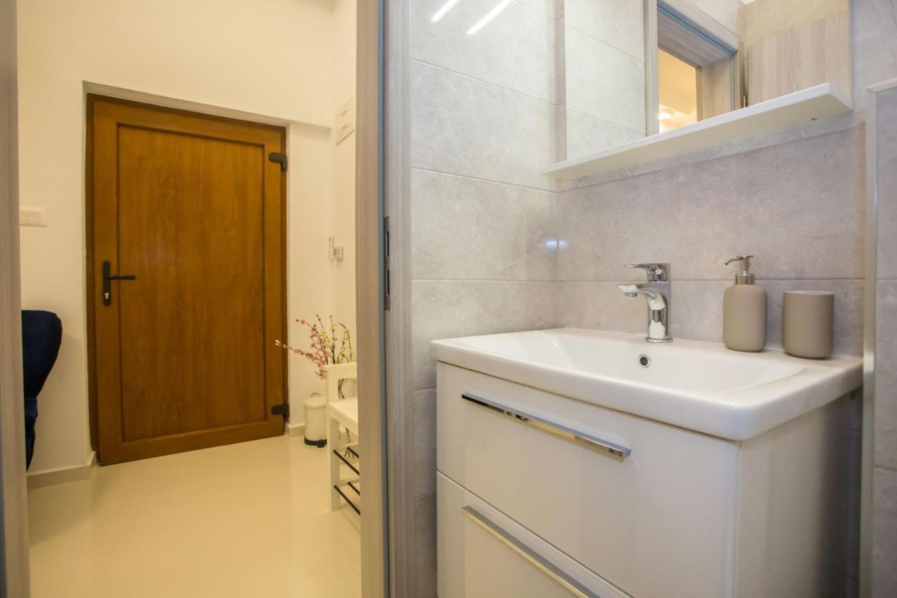 Holiday Home Camellia Poreč Buitenkant foto